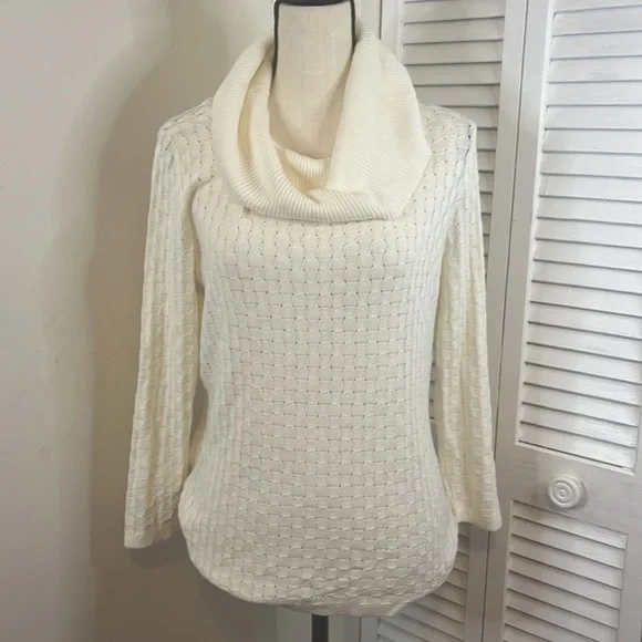 Jones Wear New York Cream Ivory Long Sleeved Turtleneck Cable Knit Sweater - Picture 1 of 10
